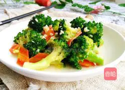 Illustration of how to make fried carrots with broccoli 8