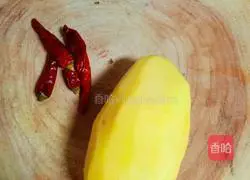 Hot and sour shredded potatoes Practice illustration 1