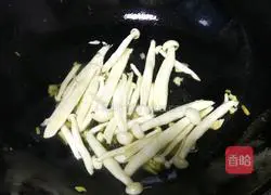 Illustration of how to make seafood mushrooms and stir-fried vegetables 5