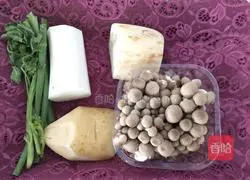 Illustration of how to make crab-flavored mushroom and vegetable soup 2