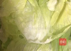 Illustration of how to make fruit and vegetable honey salad 1