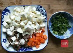 Illustration of how to make stir-fried edamame with mushrooms and wild rice 3