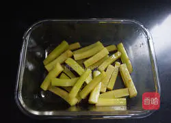 Illustration of how to make cold lettuce 8