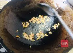 Illustration of how to cook lettuce with sea rice 6