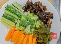 Illustration of how to make steamed cold vegetables 1