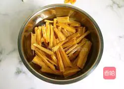 Illustration of how to make cold fungus and yuba 3