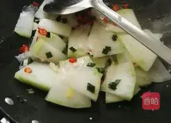 Illustration of how to make stir-fried winter melon slices 5