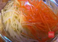 Illustration of how to make cold shredded potatoes 8