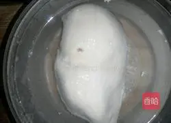 Illustration of how to make cold spicy shredded chicken 5