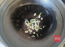 Illustration of how to make stir-fried lettuce 4