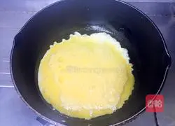 Illustration of how to make tomato scrambled eggs 2