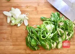 Illustration of how to stir-fry hot pepper 3