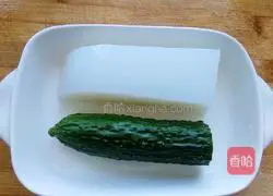 Illustration of how to make jelly mixed with cucumber 1
