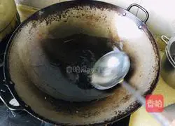 Illustration of how to make green pepper and potato shreds 2