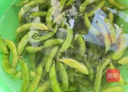 Illustration of how to make braised edamame 1