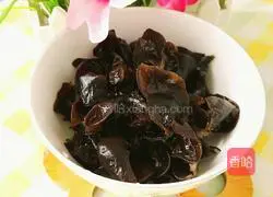 Illustration of how to make fried fungus with onions 4