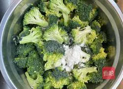Illustration of how to make stir-fried broccoli 2