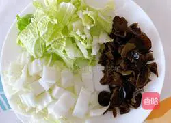 Illustration of how to make cabbage with sauce 3