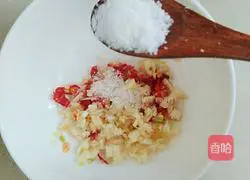 Illustration of how to make cold coir raincoat cucumber 6