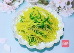 Illustration of how to make green pepper and potato shreds 10