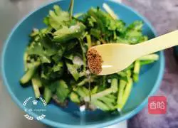 Illustration of how to make cold shredded pork belly 6