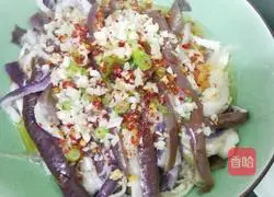 Illustration of how to shred eggplant by hand 8