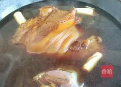 Illustration of how to make sauce elbow 5