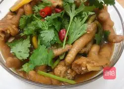 Illustration of how to soak chicken feet with lemon and passion fruit 13