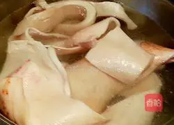 Illustration of how to make colorful pig skin jelly 2