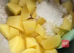 Illustration of how to make fried potato cubes 5