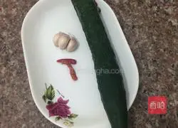 Illustration of how to make cold cucumbers 1
