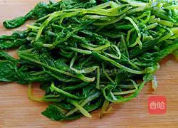 Illustration of how to make stir-fried radish 1