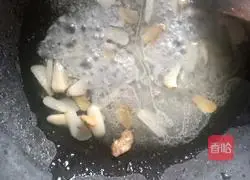 Illustration of how to make stir-fried lily jade particles 4