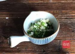 Illustration of how to make spicy cowpea twist 2