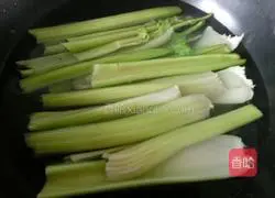 Illustration of how to make wontons 3