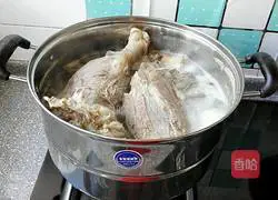 Illustration of how to make beef with five-spice sauce 2