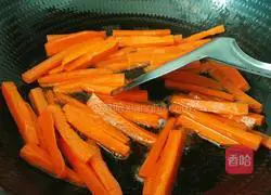 Illustration of how to cook carrots and potatoes 5