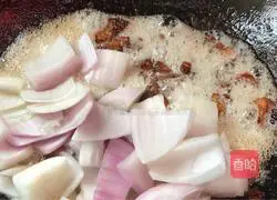 Illustration of stir-fried king oyster mushrooms 12