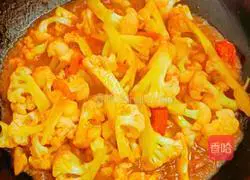 Illustration of how to cook cauliflower with tomatoes 5