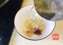 Illustration of how to make Gelili in soy sauce 3