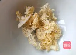 Illustration of how to make lily mixed with fungus 1