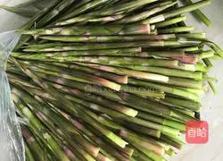 Illustration of braised wild mountain bamboo shoots in oil 2