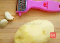 Illustration of how to make cold potato slices to reduce fat and fill you up while still being delicious 1