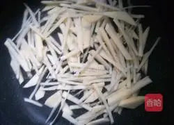 Illustration of how to make stir-fried shredded potatoes 3