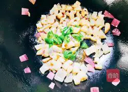 Illustration of how to make sweet and sour lotus root 9