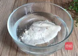 Amaranth stalks mixed with chicken Illustration of how to make silk 13