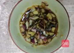 Illustration of how to make preserved egg tofu 3