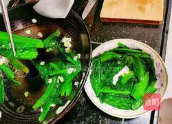 Illustration of how to make stir-fried lettuce 13