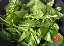 Illustration of how to make stir-fried fungus 5