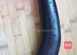 Illustration of how to make garlic roasted eggplant 1